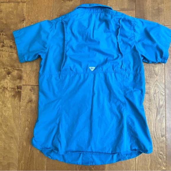 Columbia Blue Casual Button Down Shirt - Picture 14 of 16